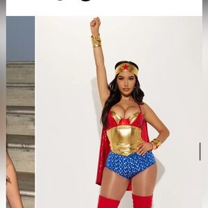 Medium wonder woman costume unworn